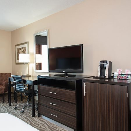 Holiday Inn Express Hotel & Suites Grand Rapids-North By Ihg Walker Esterno foto
