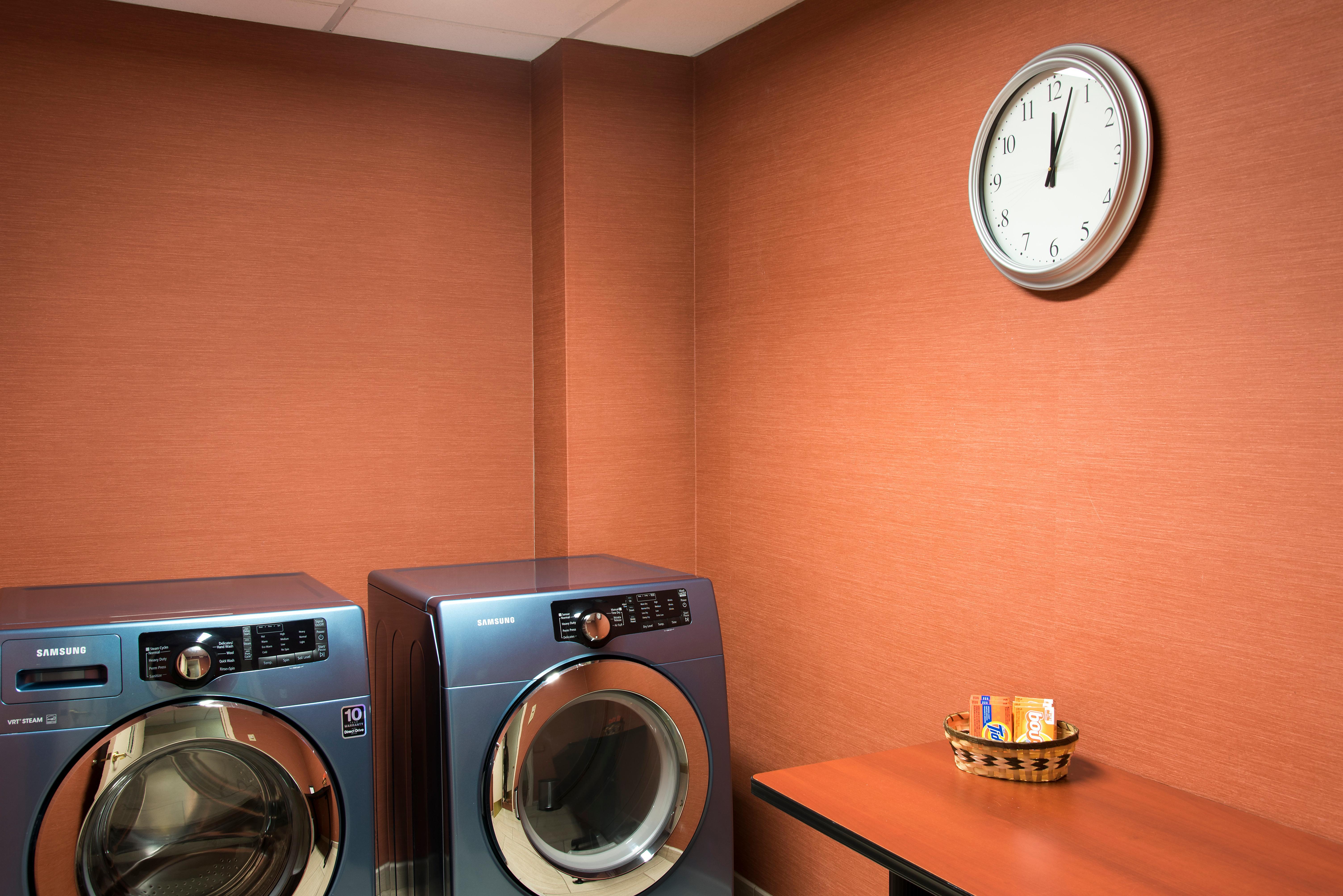Holiday Inn Express Hotel & Suites Grand Rapids-North By Ihg Walker Esterno foto