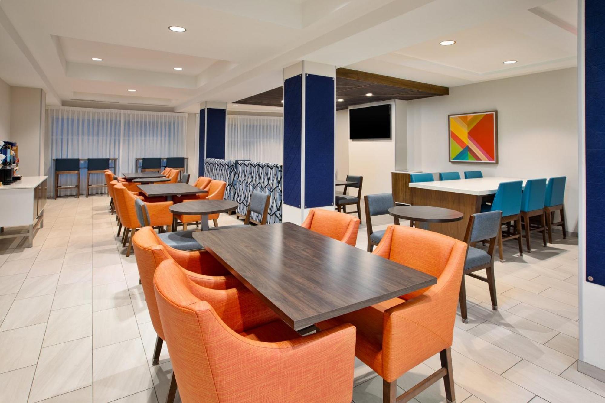 Holiday Inn Express Hotel & Suites Grand Rapids-North By Ihg Walker Esterno foto