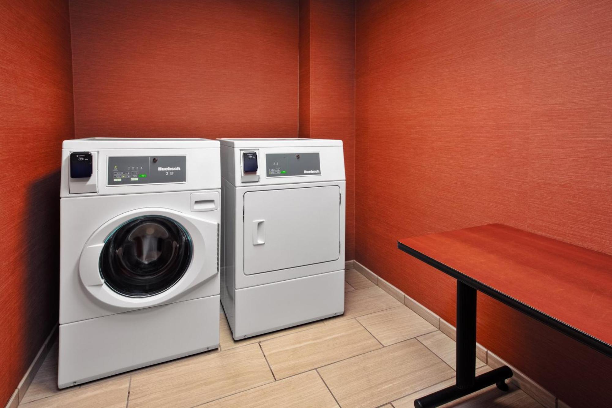 Holiday Inn Express Hotel & Suites Grand Rapids-North By Ihg Walker Esterno foto