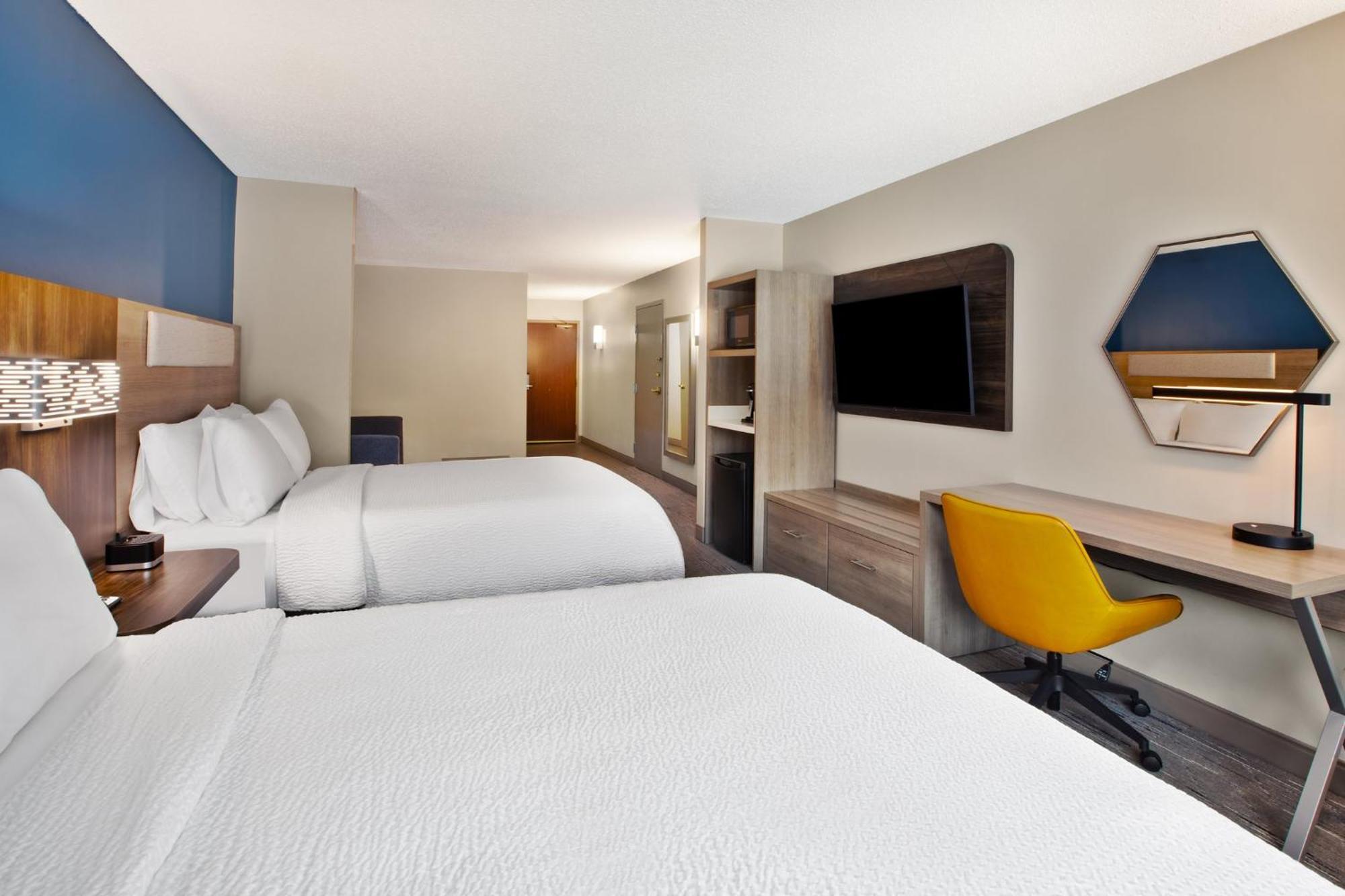 Holiday Inn Express Hotel & Suites Grand Rapids-North By Ihg Walker Esterno foto