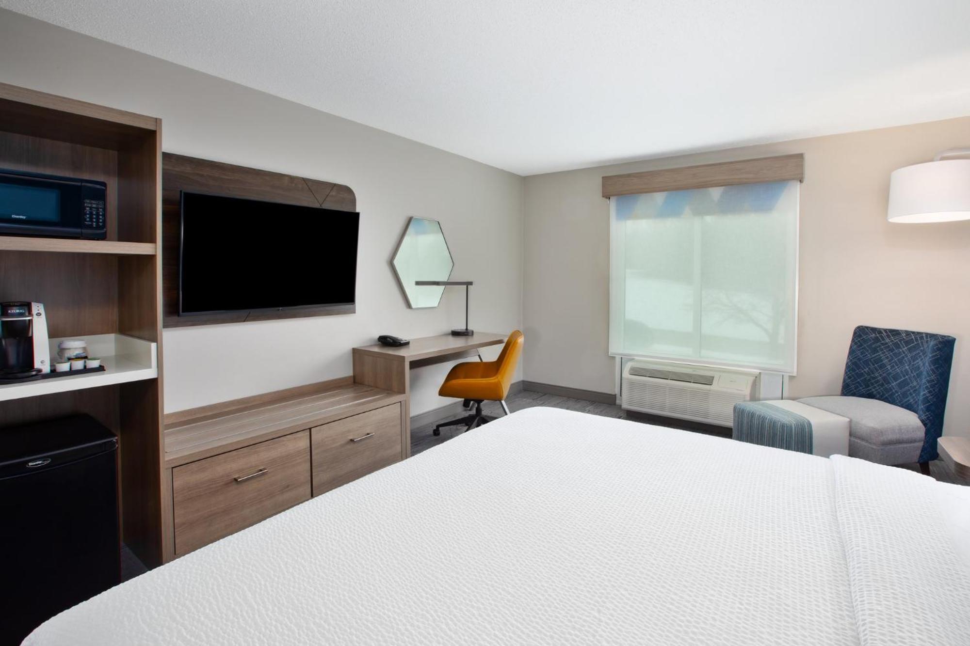Holiday Inn Express Hotel & Suites Grand Rapids-North By Ihg Walker Esterno foto