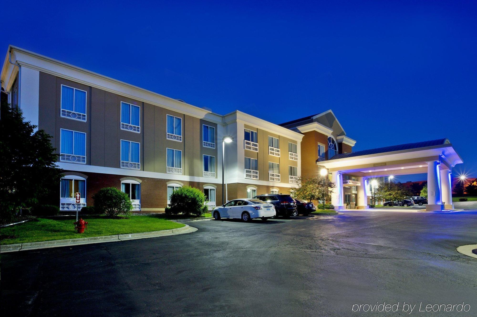 Holiday Inn Express Hotel & Suites Grand Rapids-North By Ihg Walker Esterno foto