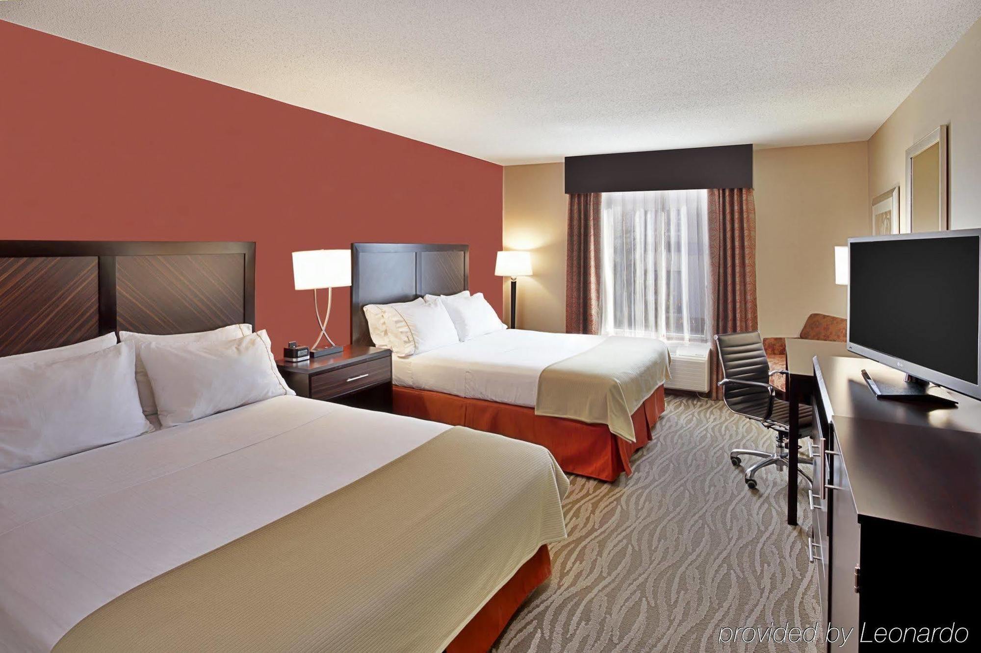 Holiday Inn Express Hotel & Suites Grand Rapids-North By Ihg Walker Esterno foto